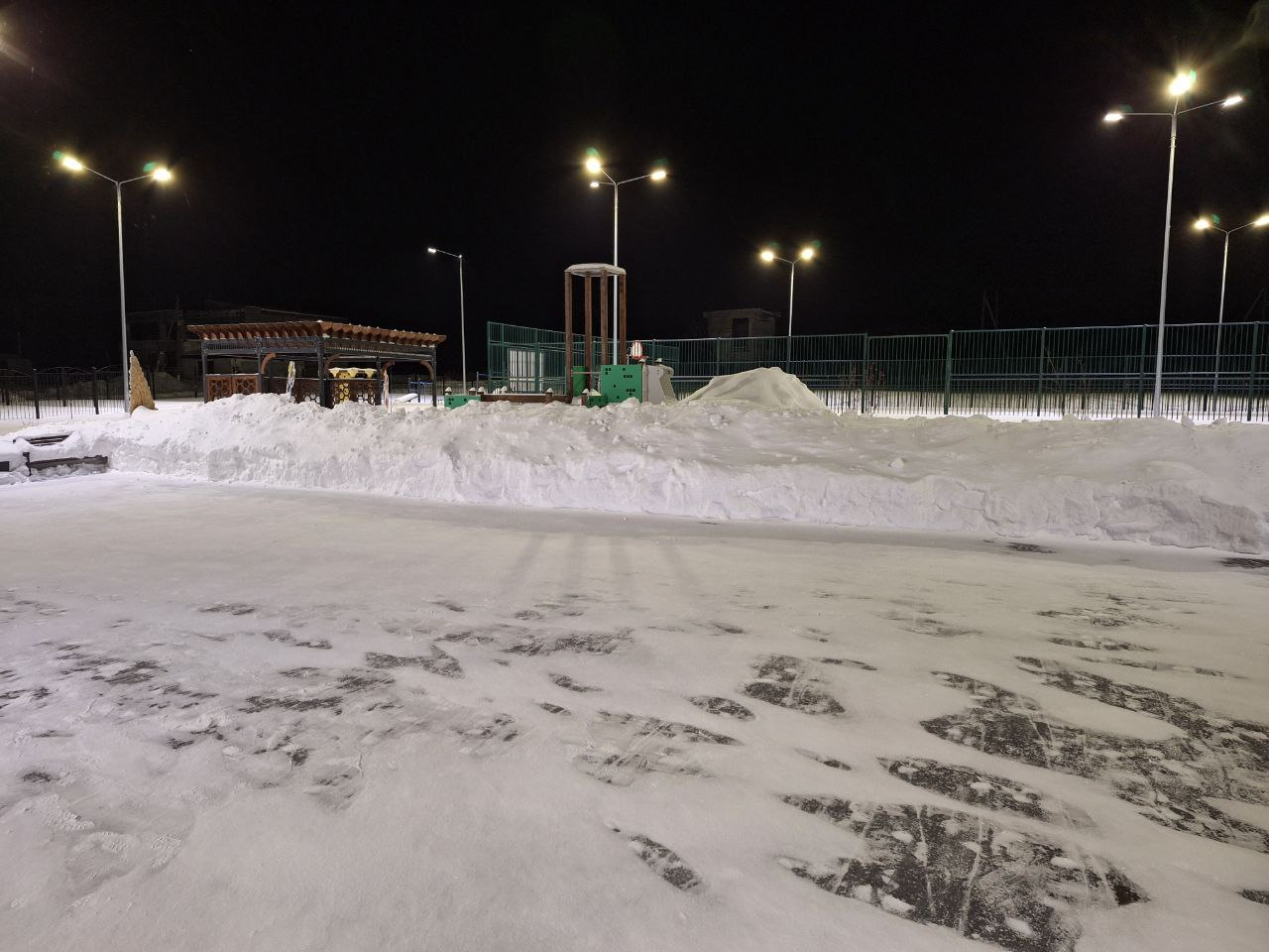 🎷 СНЕЖНЫЙ ДРАЙВ: КАК ПРЕВРАТИТЬ НОЧНУЮ СМЕНУ В ВИНТАЖНУЮ ВЕЧЕРИНКУ! ❄️🕺